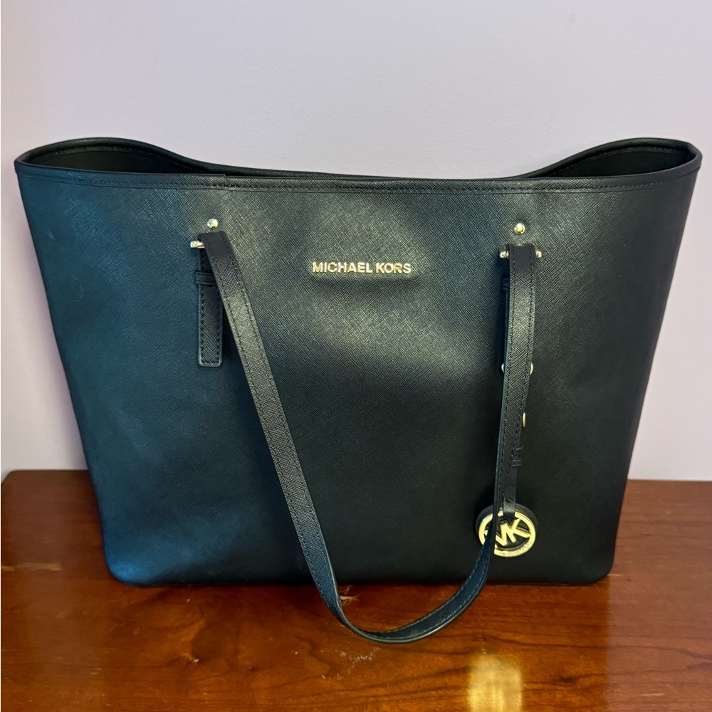 Michael Kors GIANT Tote